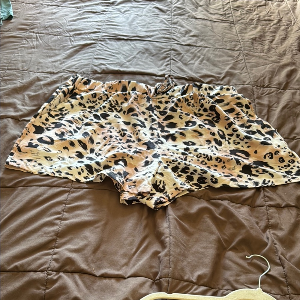 Cute high waist shorts